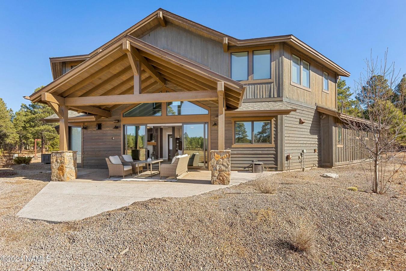 Flagstaff, Arizona, 86005, United States, 5 Bedrooms Bedrooms, ,Residential,For Sale,1883761