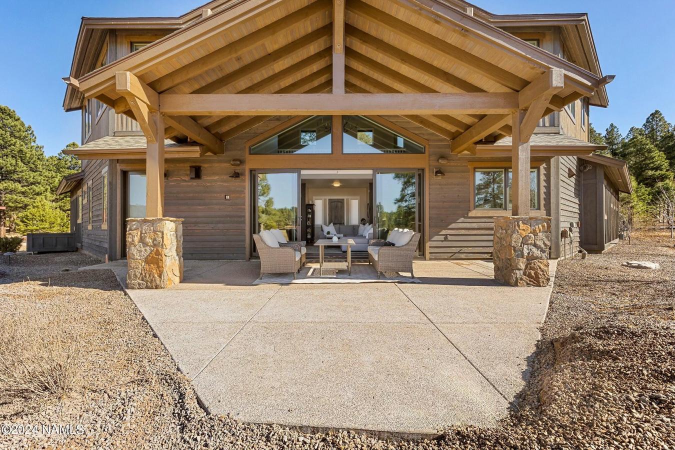 Flagstaff, Arizona, 86005, United States, 5 Bedrooms Bedrooms, ,Residential,For Sale,1883761