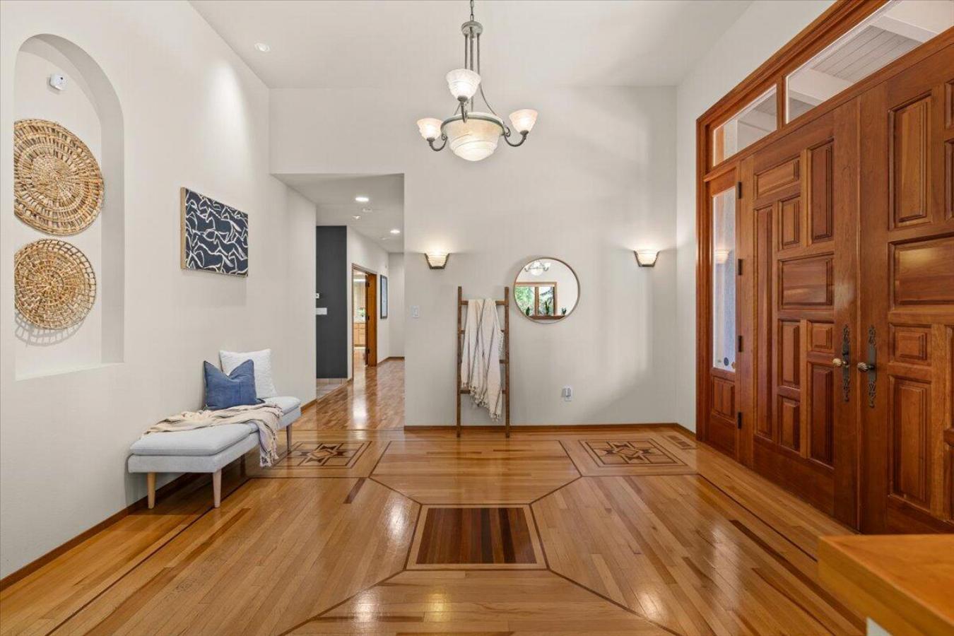 Eagle Point, Jackson, 97524, United States, 3 Bedrooms Bedrooms, ,2 BathroomsBathrooms,Residential,For Sale,1886724