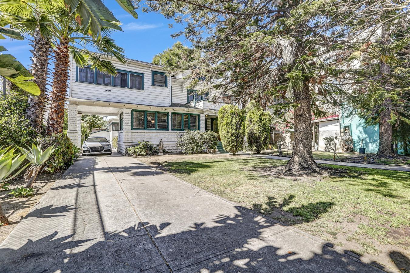 Los Angeles, Los Angeles, 90007, United States, 6 Bedrooms Bedrooms, ,4 BathroomsBathrooms,Residential,For Sale,1877659