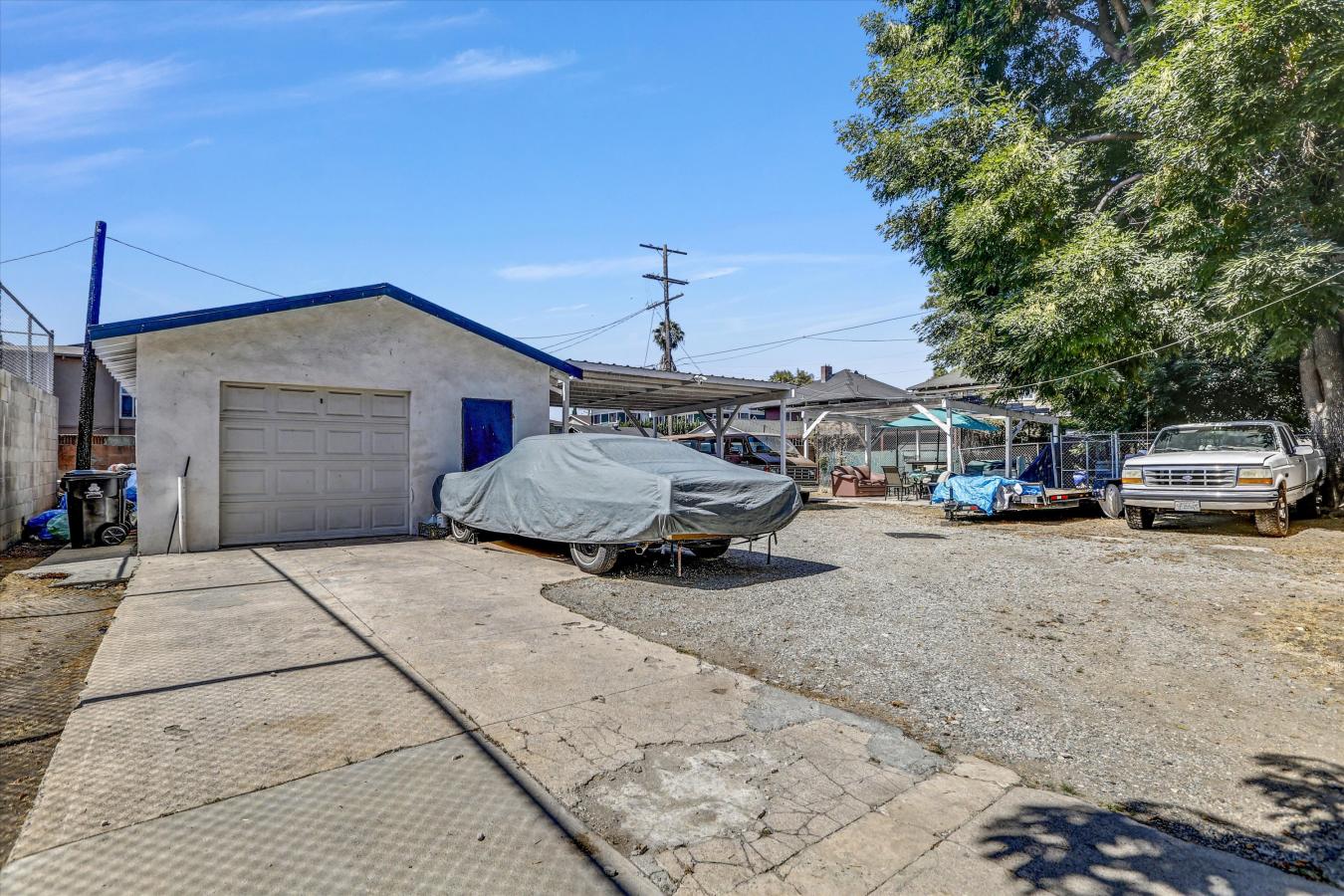 Los Angeles, Los Angeles, 90007, United States, 6 Bedrooms Bedrooms, ,4 BathroomsBathrooms,Residential,For Sale,1877659