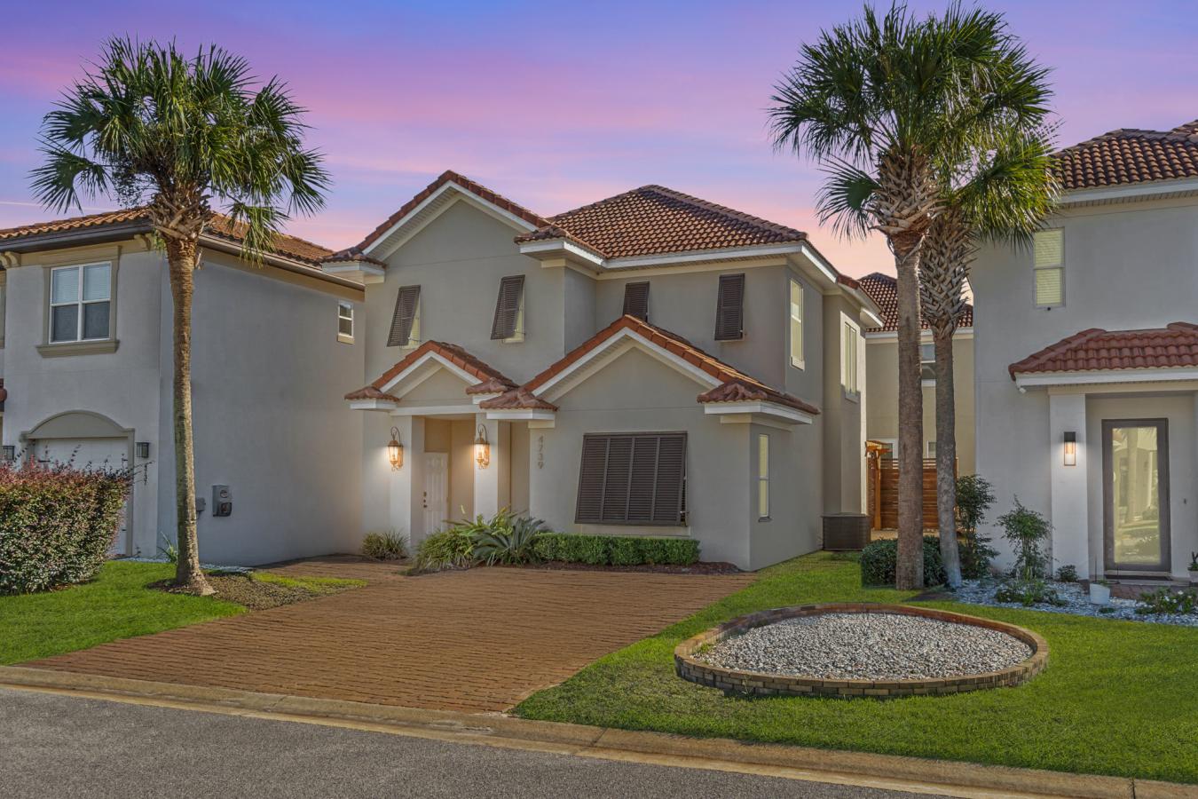 Destin, Florida, 32541, United States, 4 Bedrooms Bedrooms, ,3 BathroomsBathrooms,Residential,For Sale,1889266