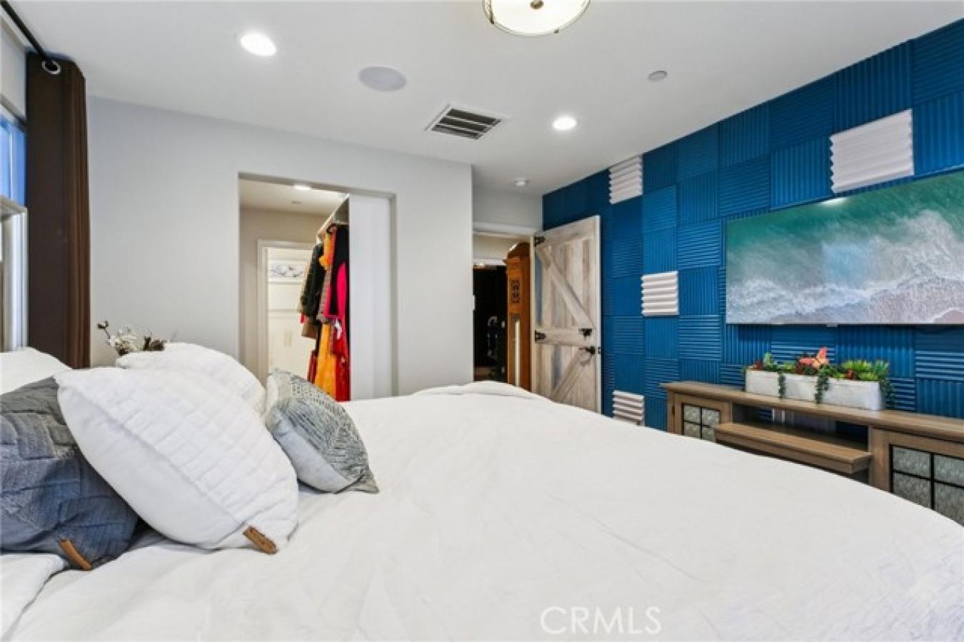 San Pedro, California, 90731, United States, 3 Bedrooms Bedrooms, ,2 BathroomsBathrooms,Residential,For Sale,1893166