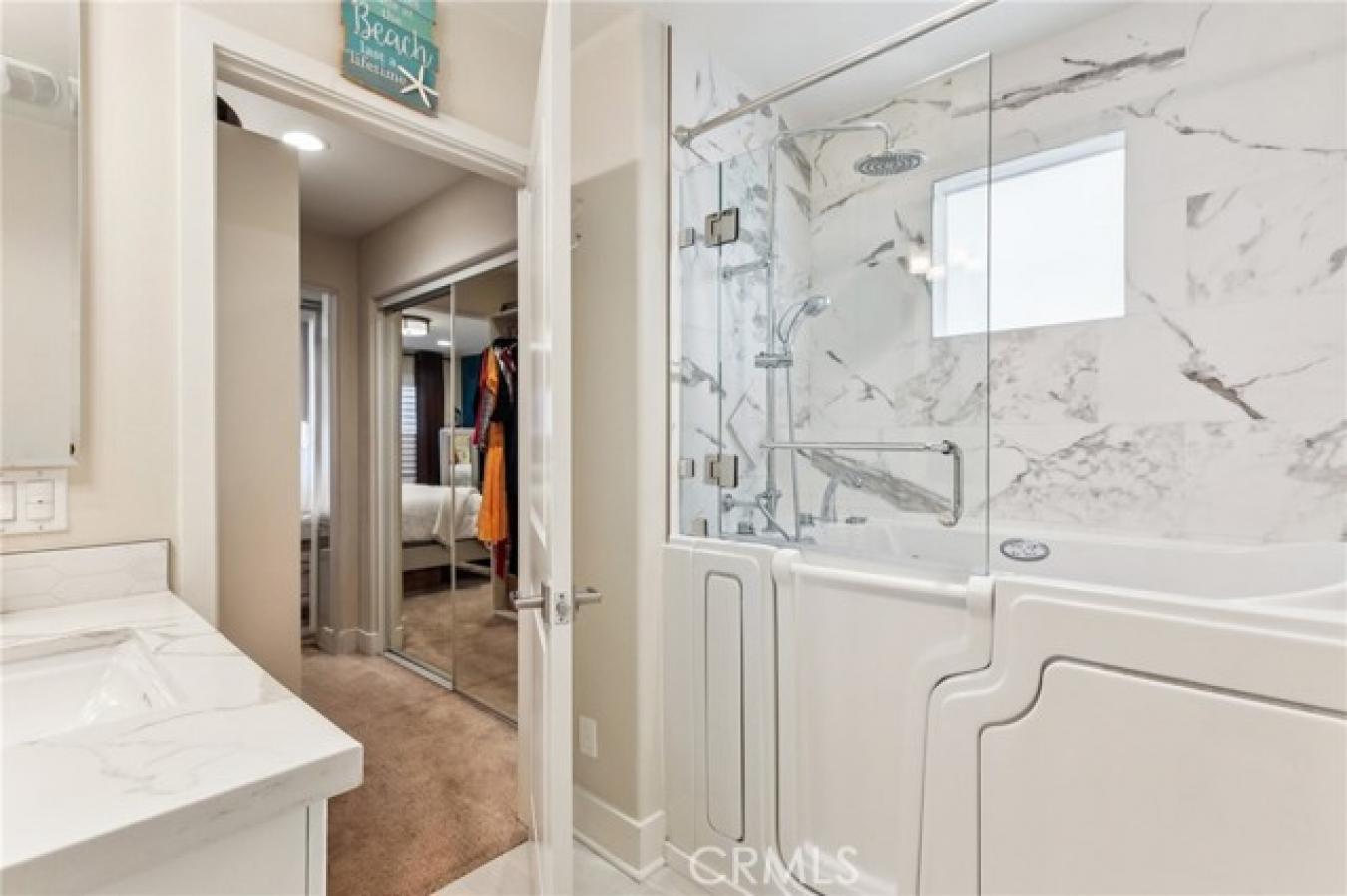 San Pedro, California, 90731, United States, 3 Bedrooms Bedrooms, ,2 BathroomsBathrooms,Residential,For Sale,1893166