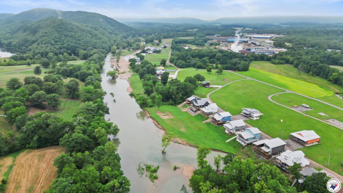 Glenwood, Arkansas, 71943, United States, 5 Bedrooms Bedrooms, ,4 BathroomsBathrooms,Residential,For Sale,1888405