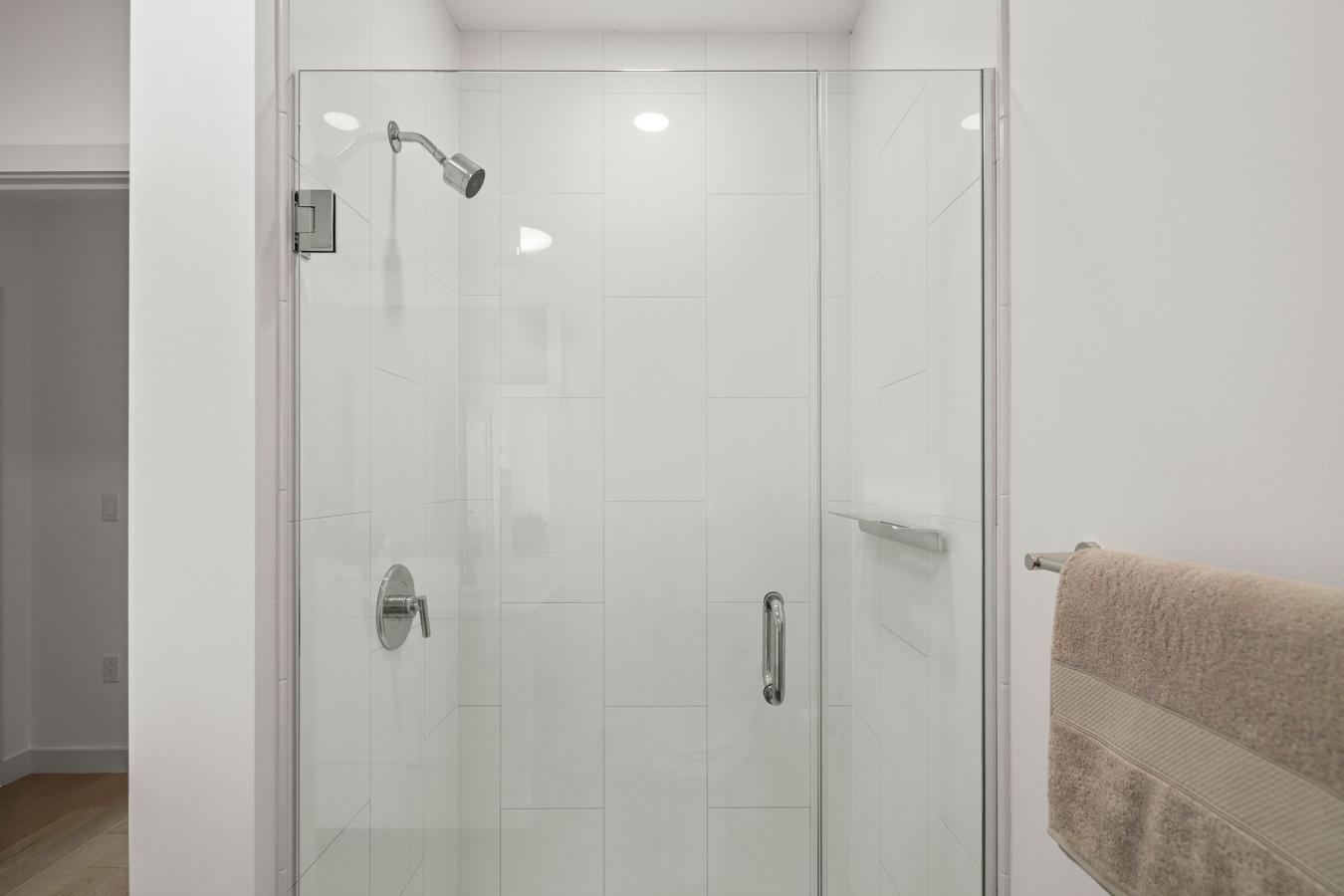 Boston, Suffolk, 02128, United States, 2 Bedrooms Bedrooms, ,2 BathroomsBathrooms,Residential,For Sale,1879892
