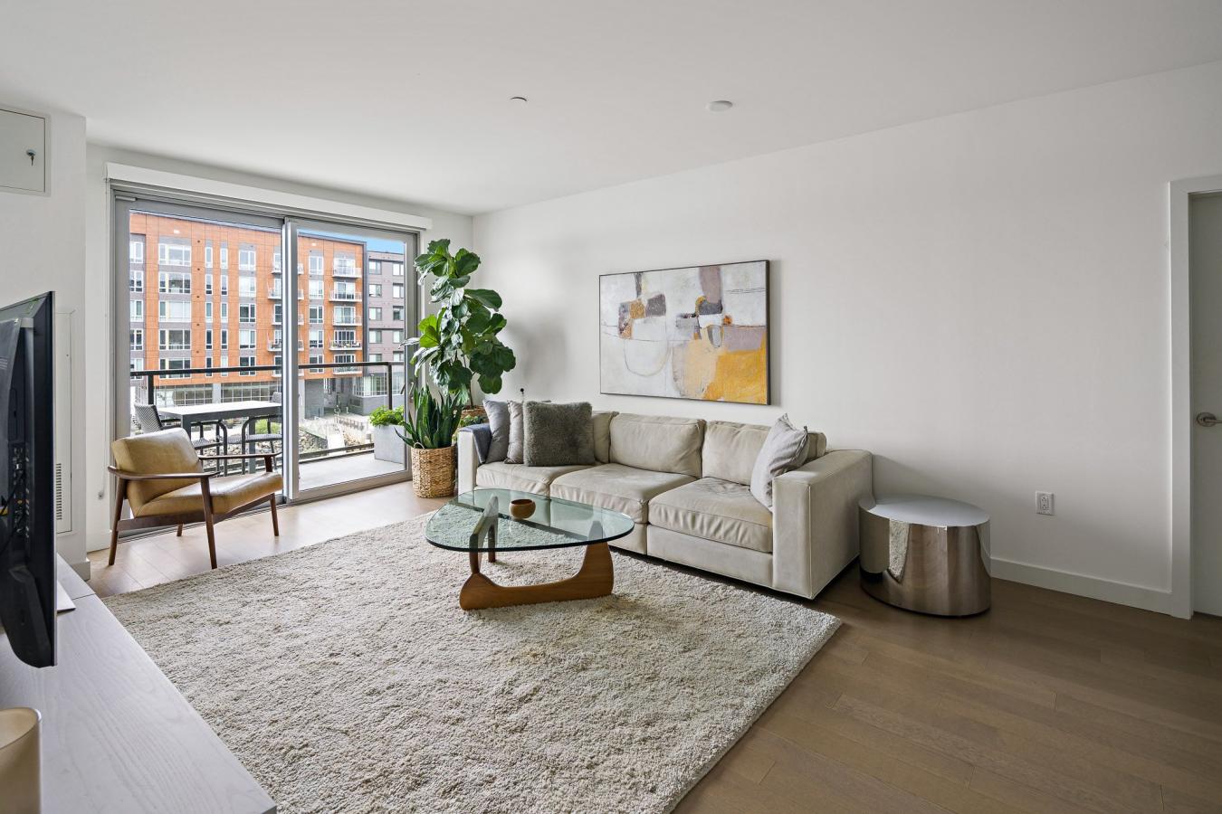 Boston, Suffolk, 02128, United States, 2 Bedrooms Bedrooms, ,2 BathroomsBathrooms,Residential,For Sale,1879892