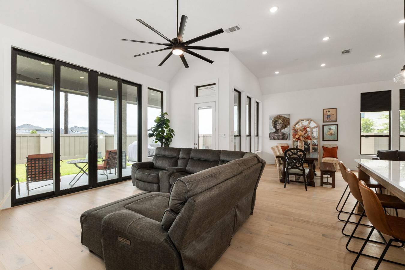 Fulshear, Texas, 77441, United States, 4 Bedrooms Bedrooms, ,3 BathroomsBathrooms,Residential,For Sale,1886712