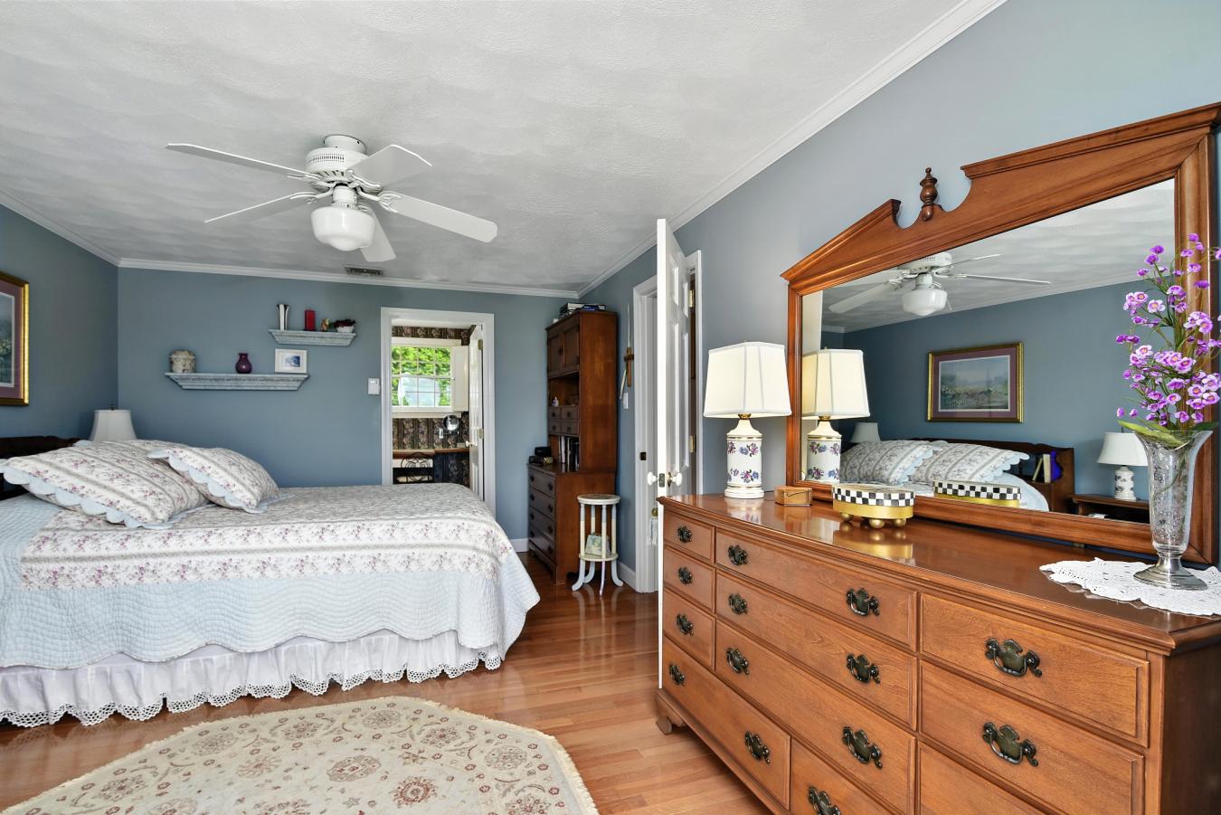 Little Compton, Newport, 02837, United States, 4 Bedrooms Bedrooms, ,2 BathroomsBathrooms,Residential,For Sale,1886708