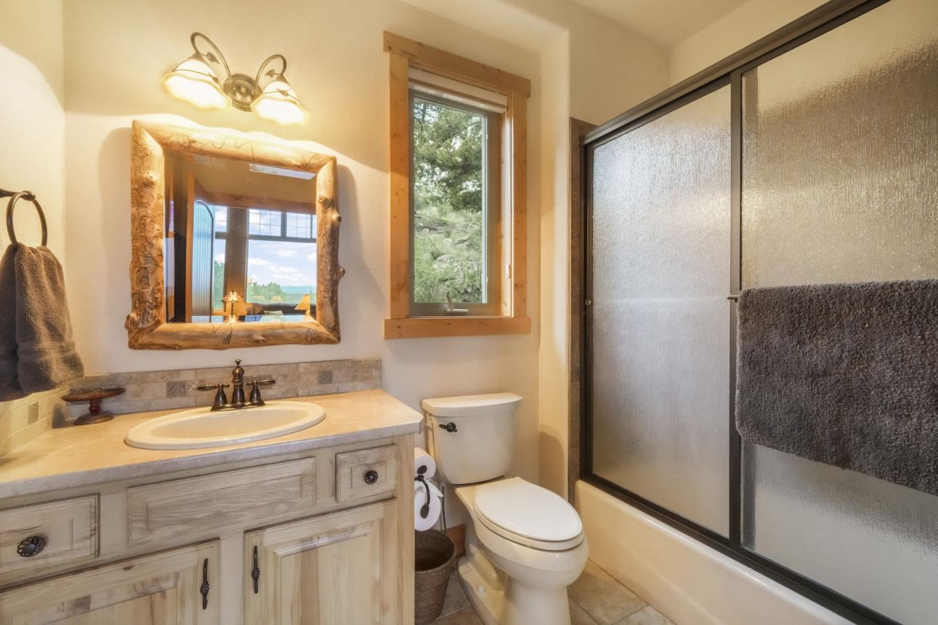 Florissant, Teller, 80816, United States, 3 Bedrooms Bedrooms, ,3 BathroomsBathrooms,Residential,For Sale,1888393