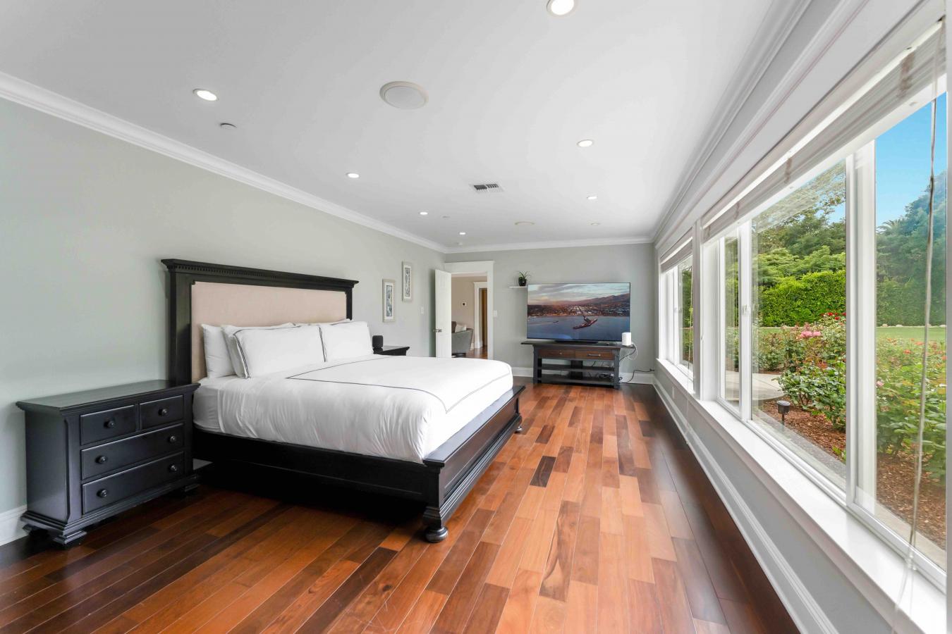 Santa Barbara, Santa Barbara, 93108, United States, 5 Bedrooms Bedrooms, ,5 BathroomsBathrooms,Residential,For Sale,1888390