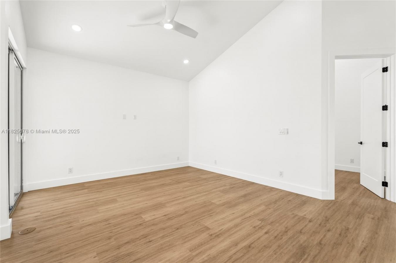 Royal Palm Beach, Florida, 33411, United States, 3 Bedrooms Bedrooms, ,2 BathroomsBathrooms,Residential,For Sale,1888384