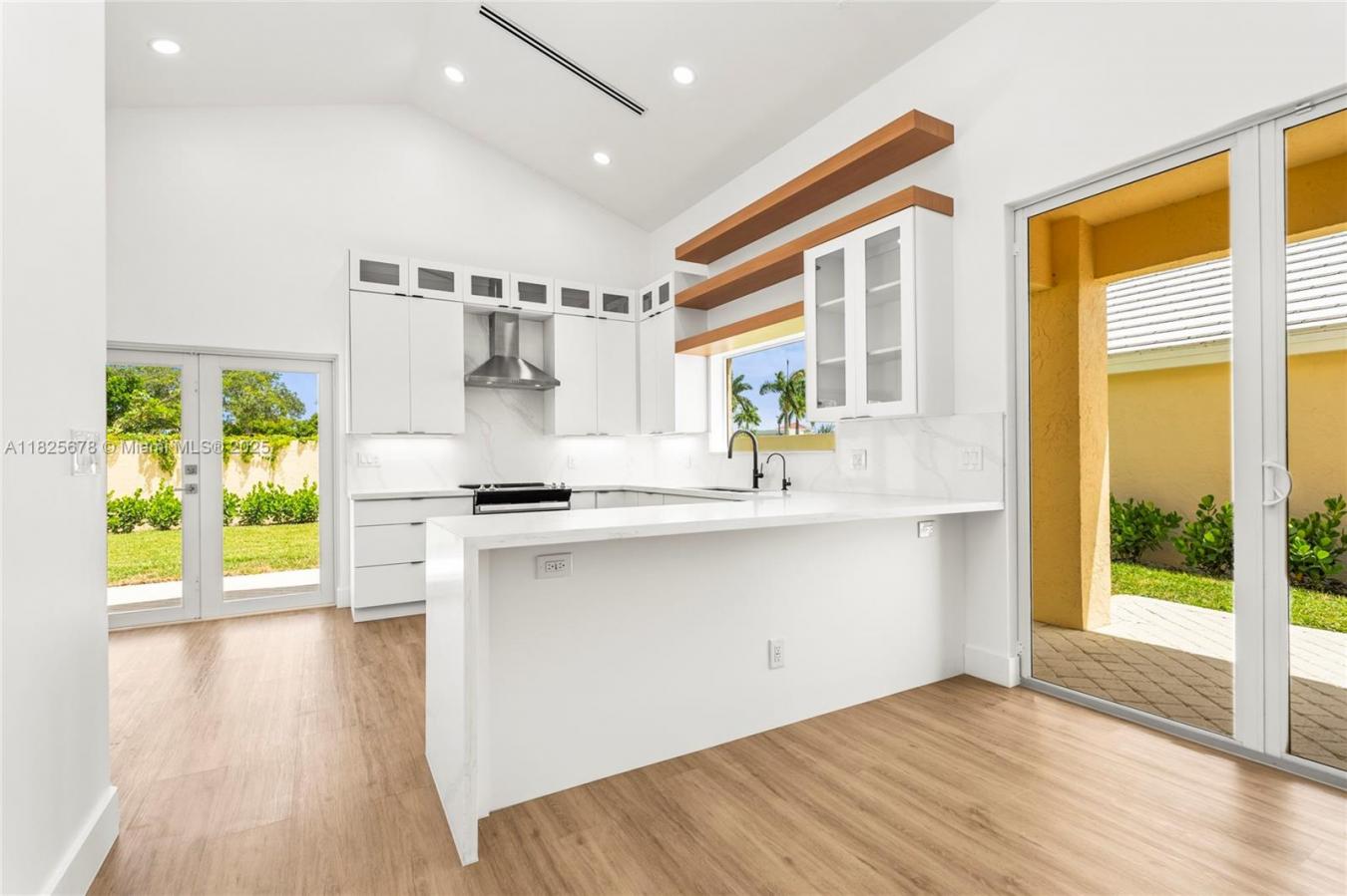 Royal Palm Beach, Florida, 33411, United States, 3 Bedrooms Bedrooms, ,2 BathroomsBathrooms,Residential,For Sale,1888384