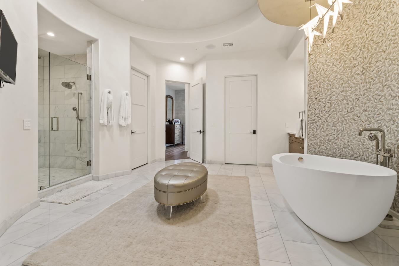 Phoenix, Maricopa, 85016, United States, 4 Bedrooms Bedrooms, ,4 BathroomsBathrooms,Residential,For Sale,1880084