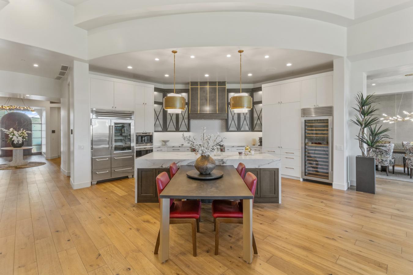 Phoenix, Maricopa, 85016, United States, 4 Bedrooms Bedrooms, ,4 BathroomsBathrooms,Residential,For Sale,1880084