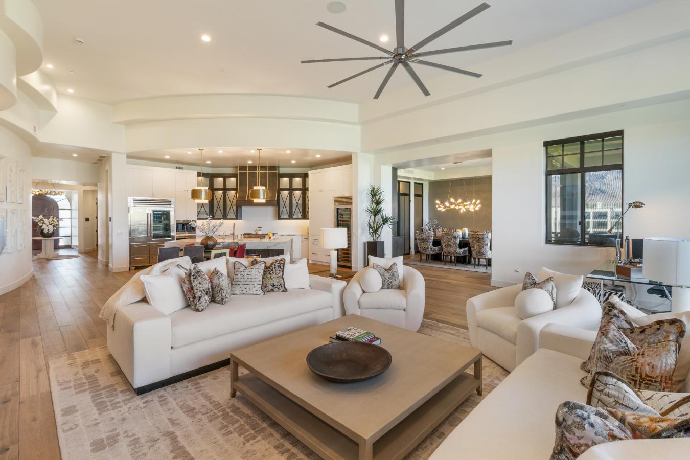 Phoenix, Maricopa, 85016, United States, 4 Bedrooms Bedrooms, ,4 BathroomsBathrooms,Residential,For Sale,1880084