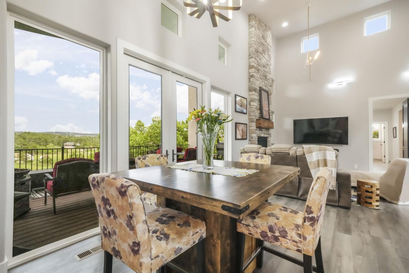 Monument, El Paso, 80132, United States, 4 Bedrooms Bedrooms, ,3 BathroomsBathrooms,Residential,For Sale,1888375