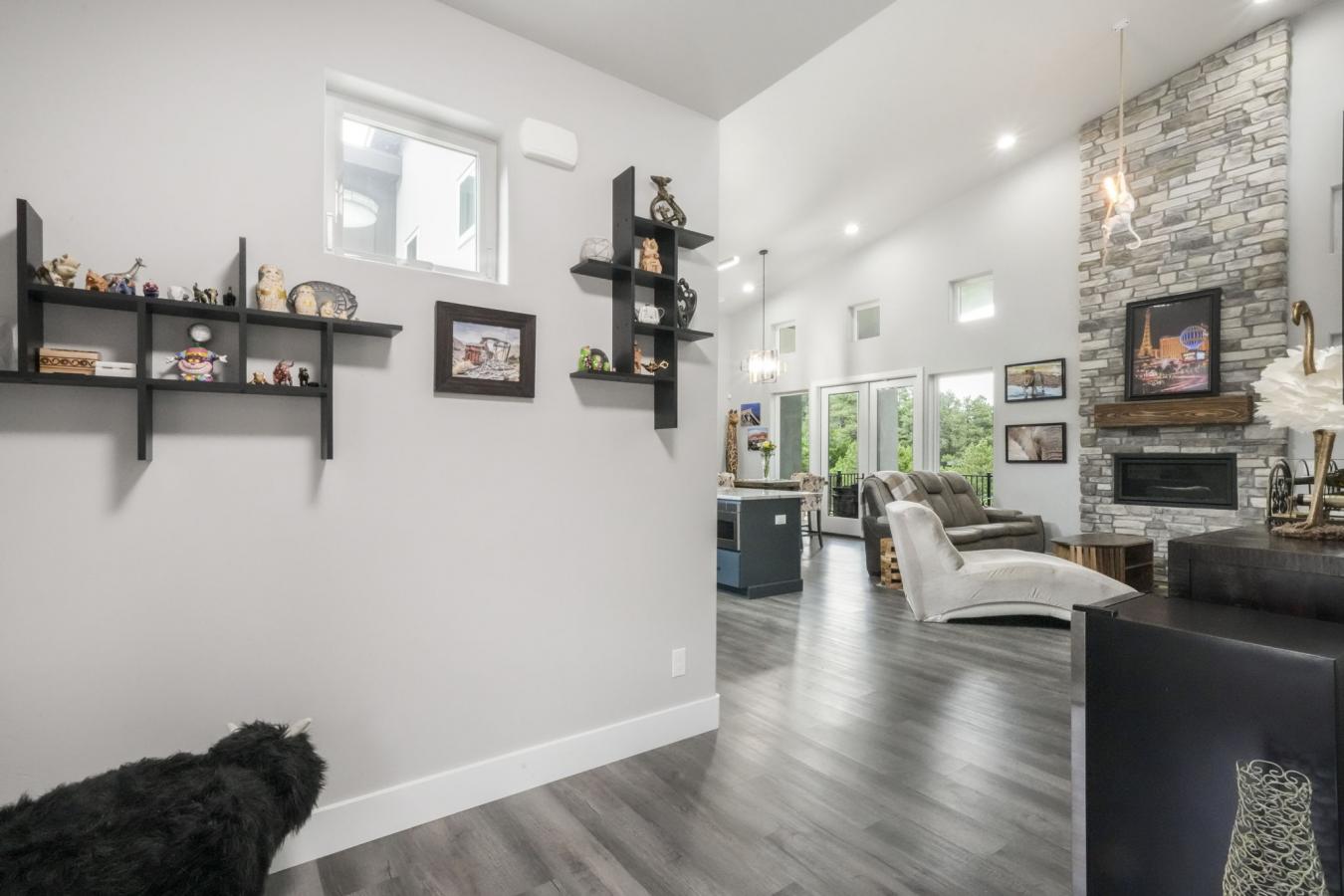 Monument, El Paso, 80132, United States, 4 Bedrooms Bedrooms, ,3 BathroomsBathrooms,Residential,For Sale,1888375