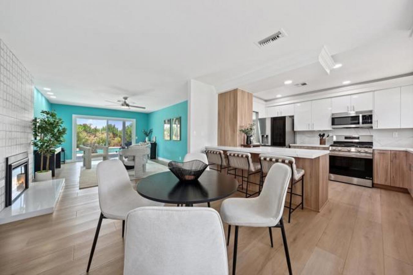 Palm Desert, California, 92260, United States, 3 Bedrooms Bedrooms, ,2 BathroomsBathrooms,Residential,For Sale,1888372