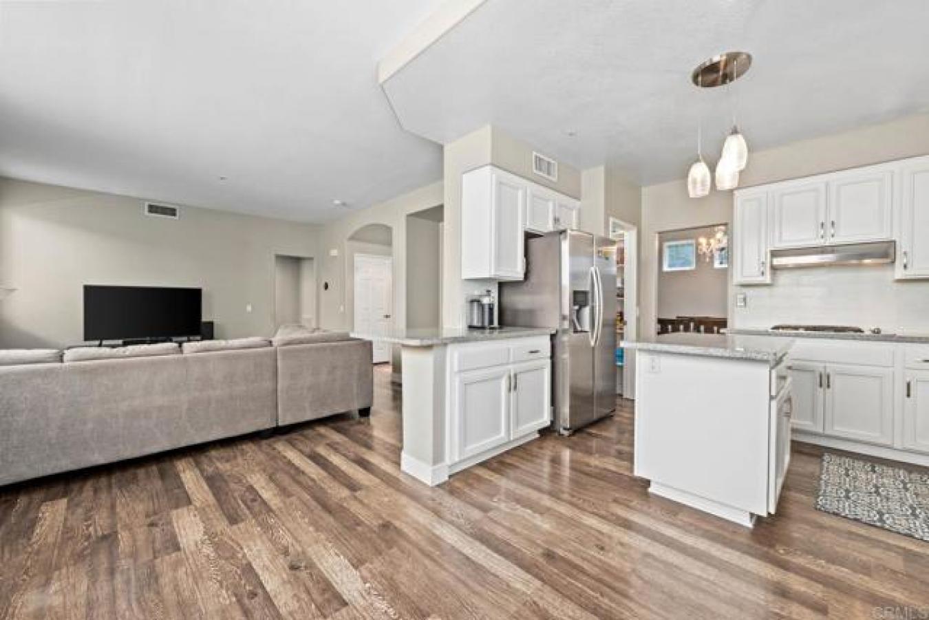 Escondido, California, 92026, United States, 4 Bedrooms Bedrooms, ,2 BathroomsBathrooms,Residential,For Sale,1888370