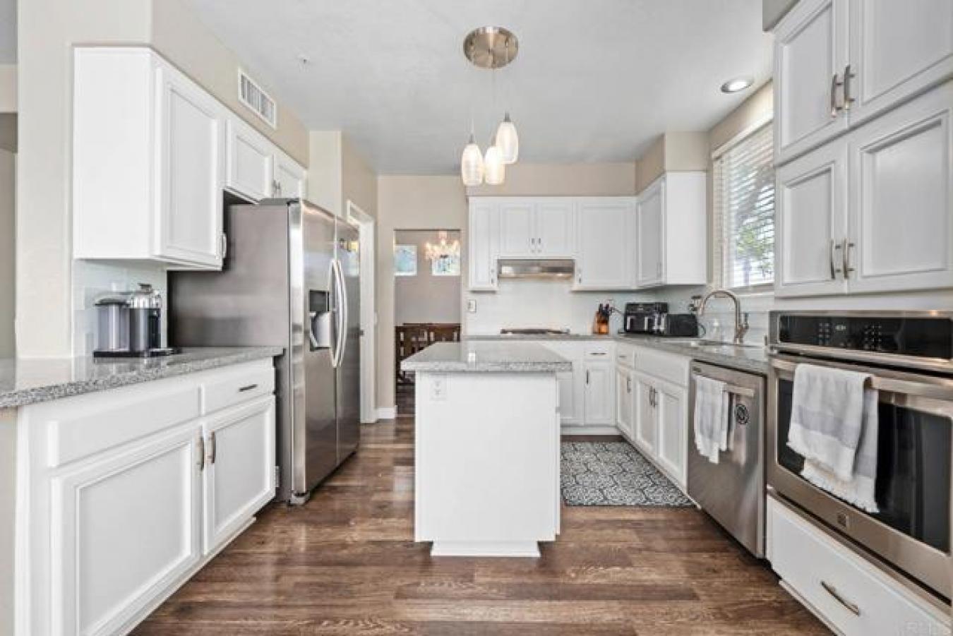 Escondido, California, 92026, United States, 4 Bedrooms Bedrooms, ,2 BathroomsBathrooms,Residential,For Sale,1888370