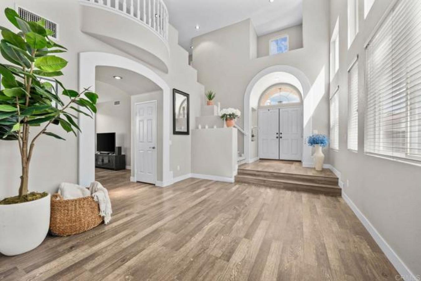 Escondido, California, 92026, United States, 4 Bedrooms Bedrooms, ,2 BathroomsBathrooms,Residential,For Sale,1888370