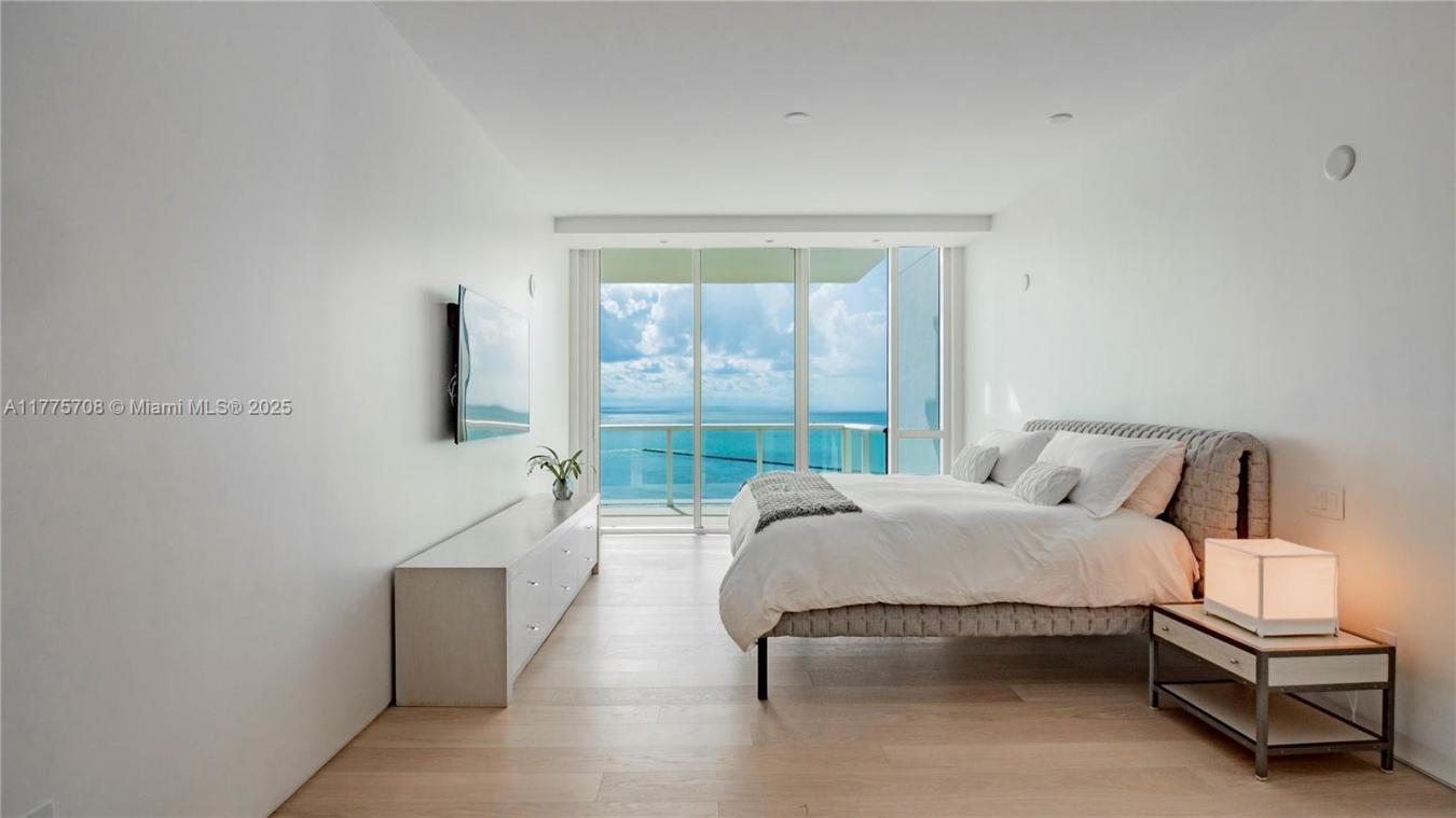 Miami Beach, Florida, 33139, United States, 5 Bedrooms Bedrooms, ,4 BathroomsBathrooms,Residential,For Sale,1880240