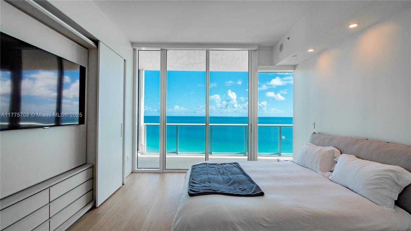 Miami Beach, Florida, 33139, United States, 5 Bedrooms Bedrooms, ,4 BathroomsBathrooms,Residential,For Sale,1880240