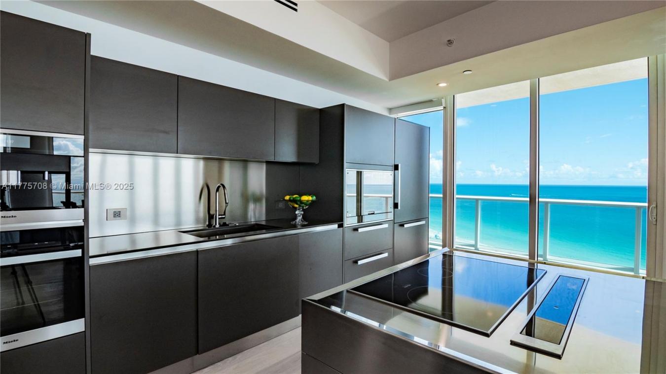 Miami Beach, Florida, 33139, United States, 5 Bedrooms Bedrooms, ,4 BathroomsBathrooms,Residential,For Sale,1880240