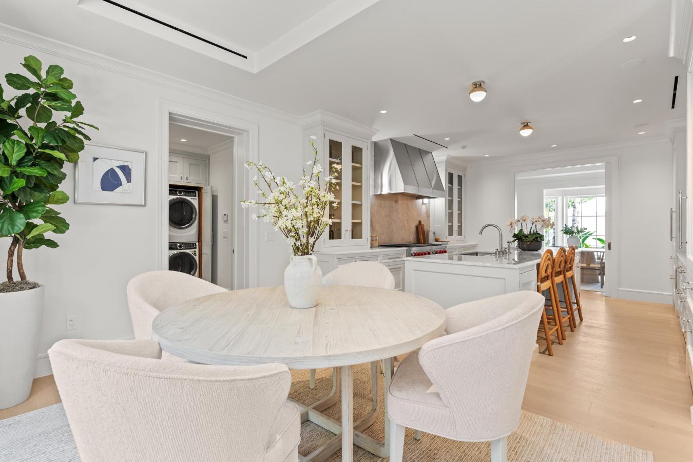 Palm Beach, Florida, 33480, United States, 4 Bedrooms Bedrooms, ,6 BathroomsBathrooms,Residential,For Sale,1880239