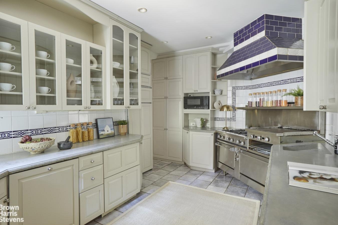 New York, New York, 10025, United States, 3 Bedrooms Bedrooms, ,3 BathroomsBathrooms,Residential,For Sale,1941568