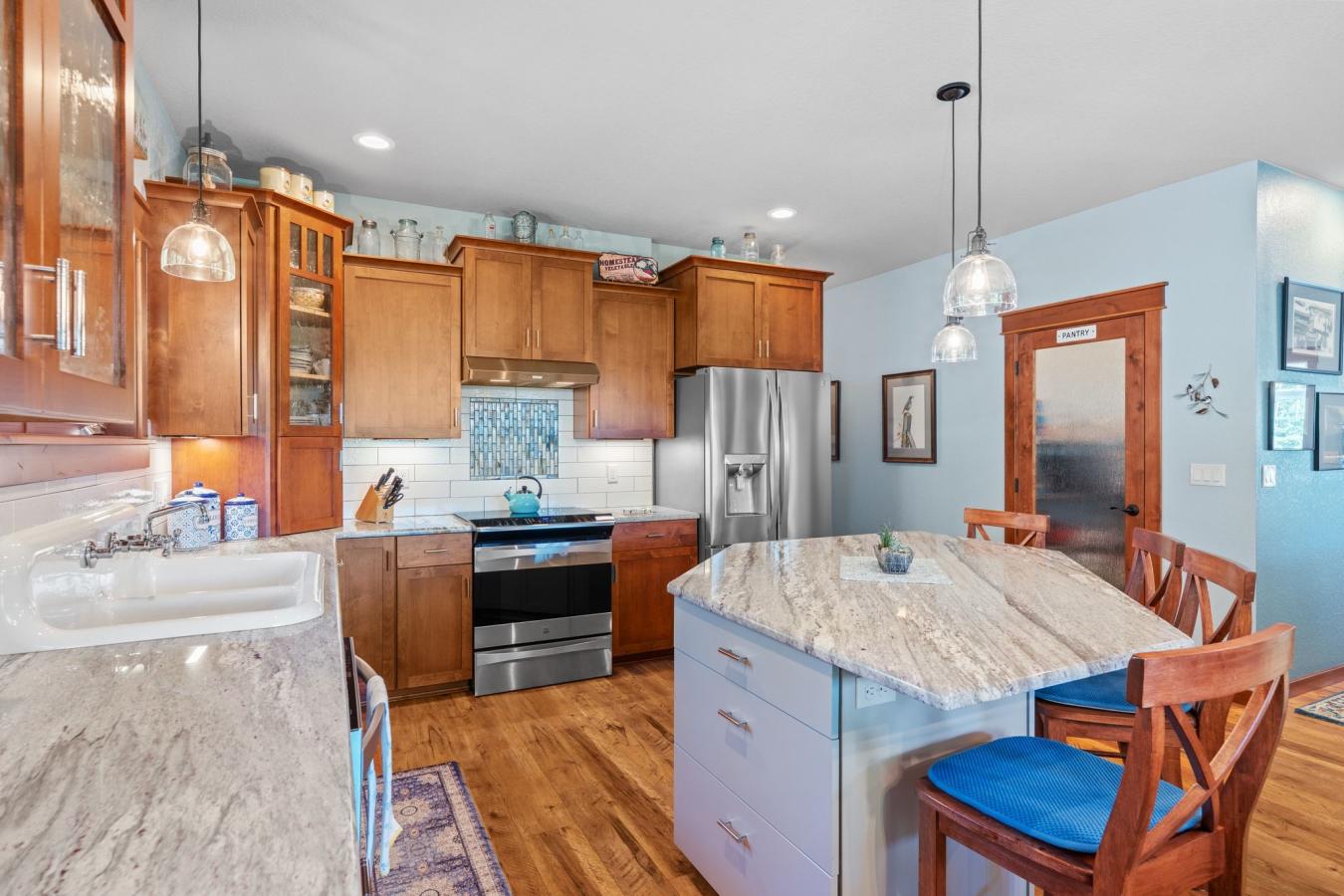 Sagle, Bonner, 83860, United States, 3 Bedrooms Bedrooms, ,3 BathroomsBathrooms,Residential,For Sale,1888367