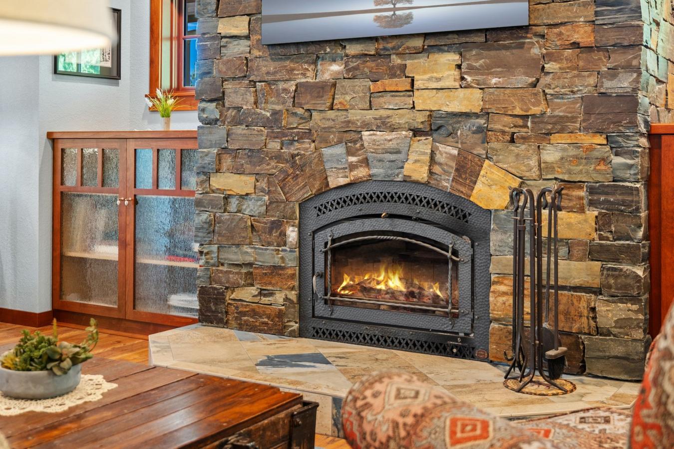 Sagle, Bonner, 83860, United States, 3 Bedrooms Bedrooms, ,3 BathroomsBathrooms,Residential,For Sale,1888367