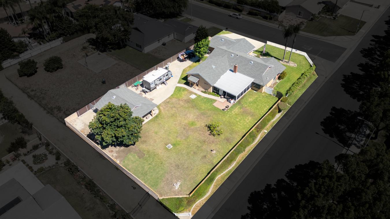 Chino, San Bernardino, 91710, United States, 3 Bedrooms Bedrooms, ,2 BathroomsBathrooms,Residential,For Sale,1888366