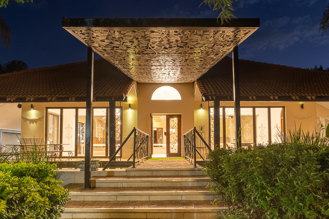 Pretoria, Gauteng, 0032, South Africa, 20 Bedrooms Bedrooms, ,12 BathroomsBathrooms,Residential,For Sale,1888365