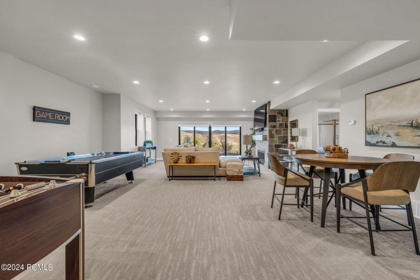 Heber City, Utah, 84032, United States, 5 Bedrooms Bedrooms, ,3 BathroomsBathrooms,Residential,For Sale,1889263