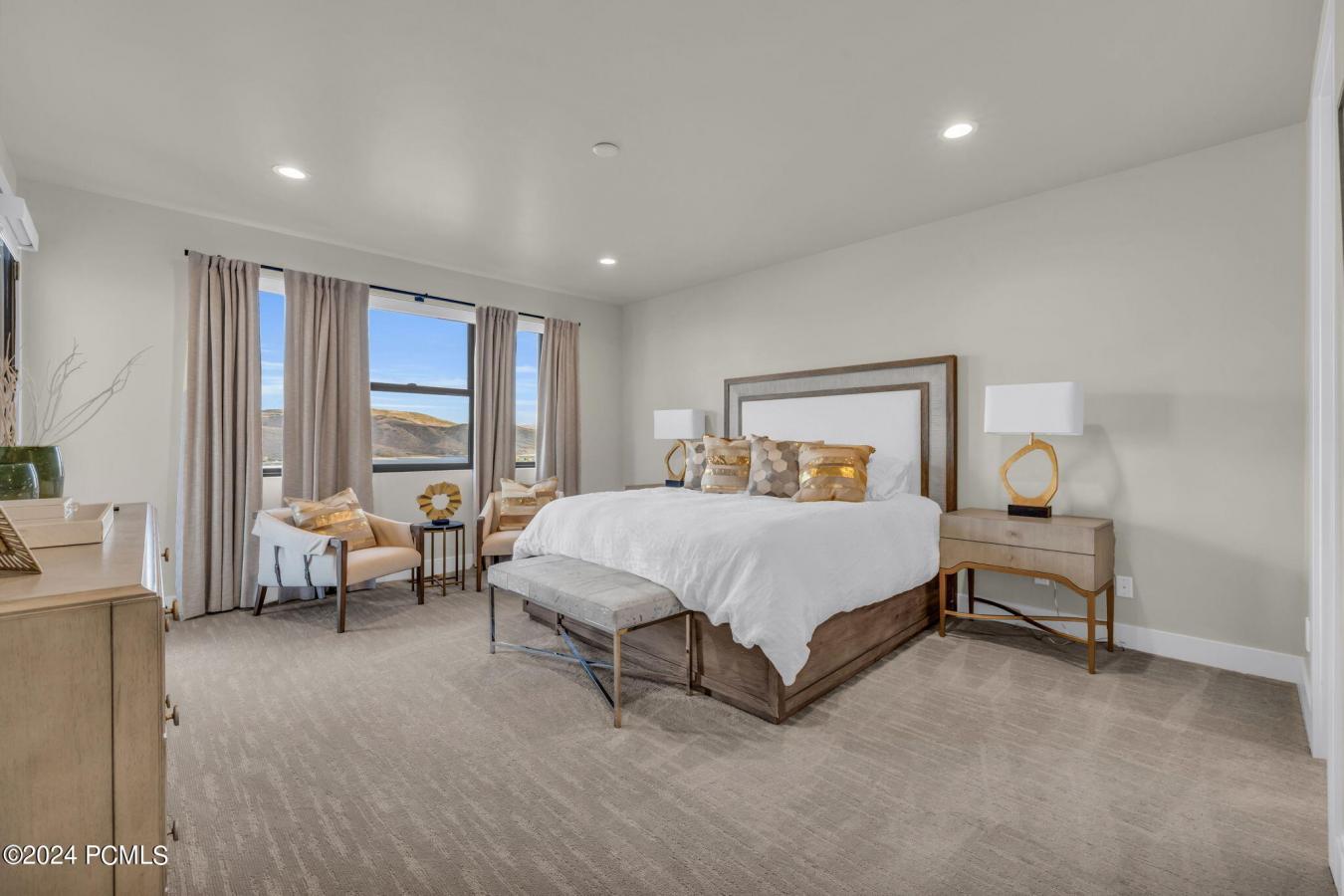 Heber City, Utah, 84032, United States, 5 Bedrooms Bedrooms, ,3 BathroomsBathrooms,Residential,For Sale,1889263