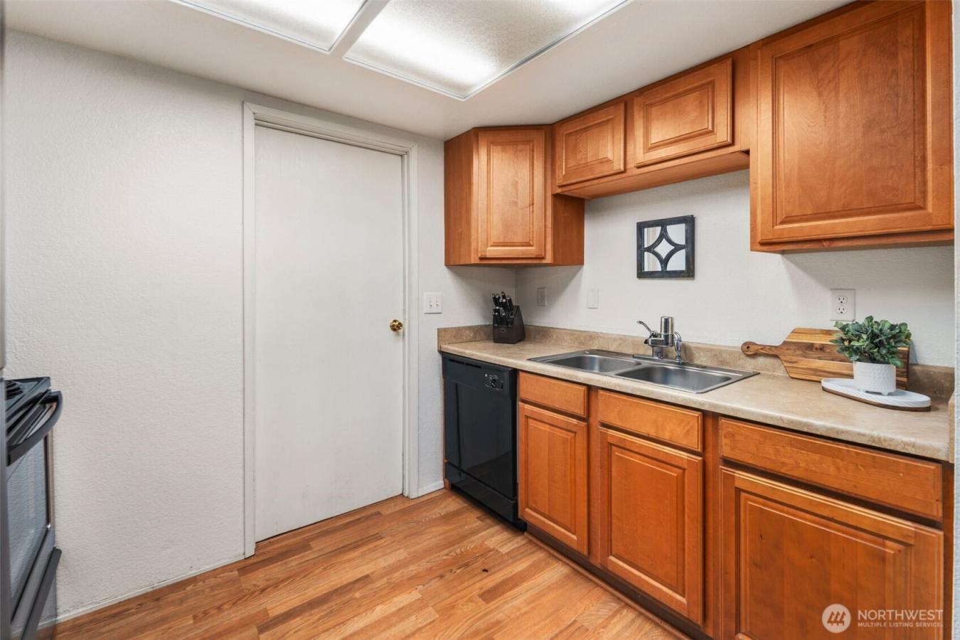 Puyallup, Pierce, 98371, United States, 4 Bedrooms Bedrooms, ,2 BathroomsBathrooms,Residential,For Sale,1889257