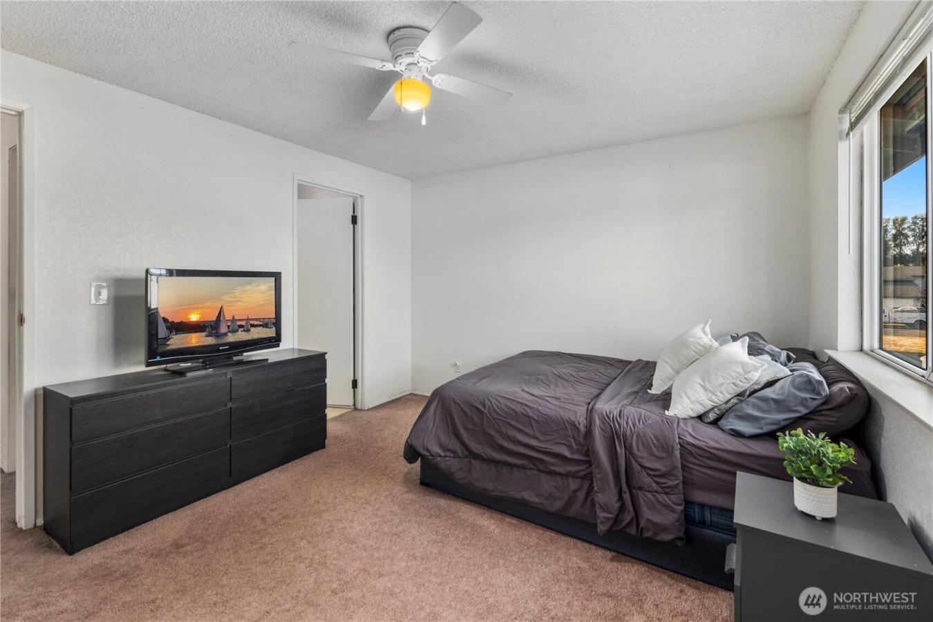 Puyallup, Pierce, 98371, United States, 4 Bedrooms Bedrooms, ,2 BathroomsBathrooms,Residential,For Sale,1889257