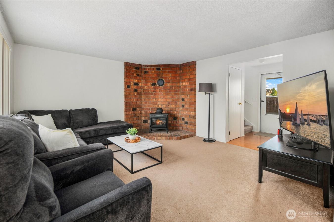 Puyallup, Pierce, 98371, United States, 4 Bedrooms Bedrooms, ,2 BathroomsBathrooms,Residential,For Sale,1889257