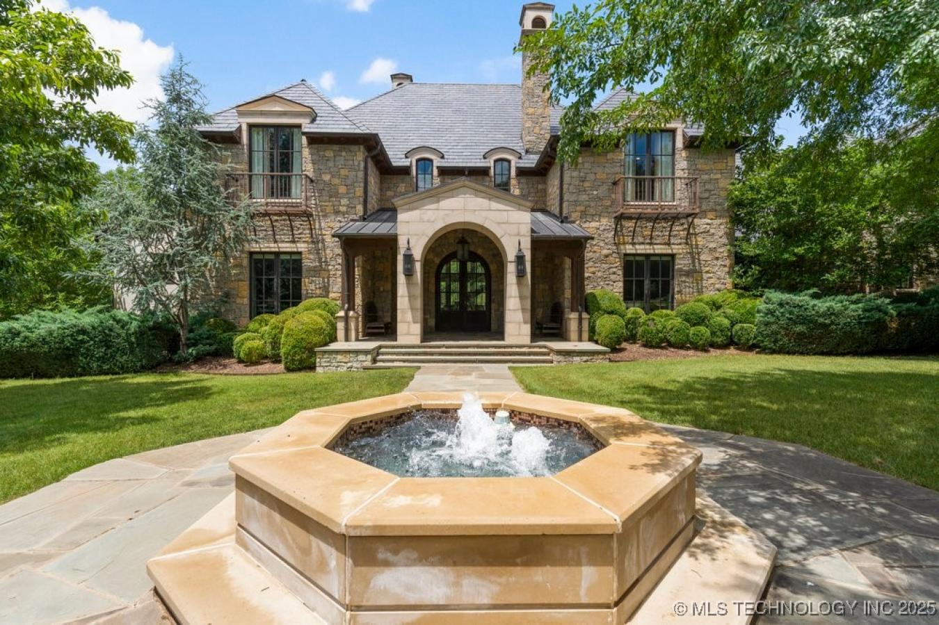 Owasso, Oklahoma, 74055, United States, 4 Bedrooms Bedrooms, ,5 BathroomsBathrooms,Residential,For Sale,1889252