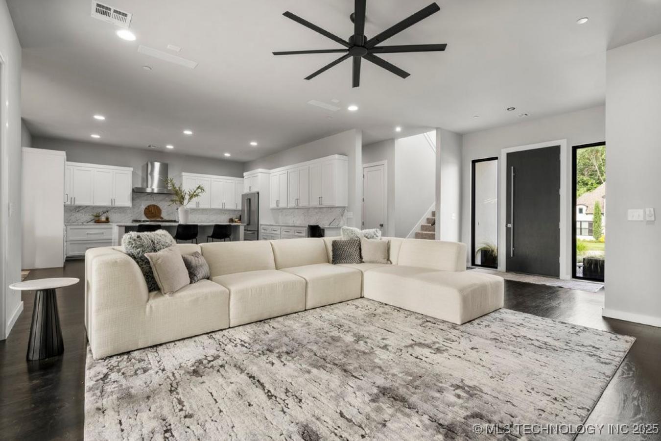 Broken Arrow, Oklahoma, 74011, United States, 4 Bedrooms Bedrooms, ,4 BathroomsBathrooms,Residential,For Sale,1889251