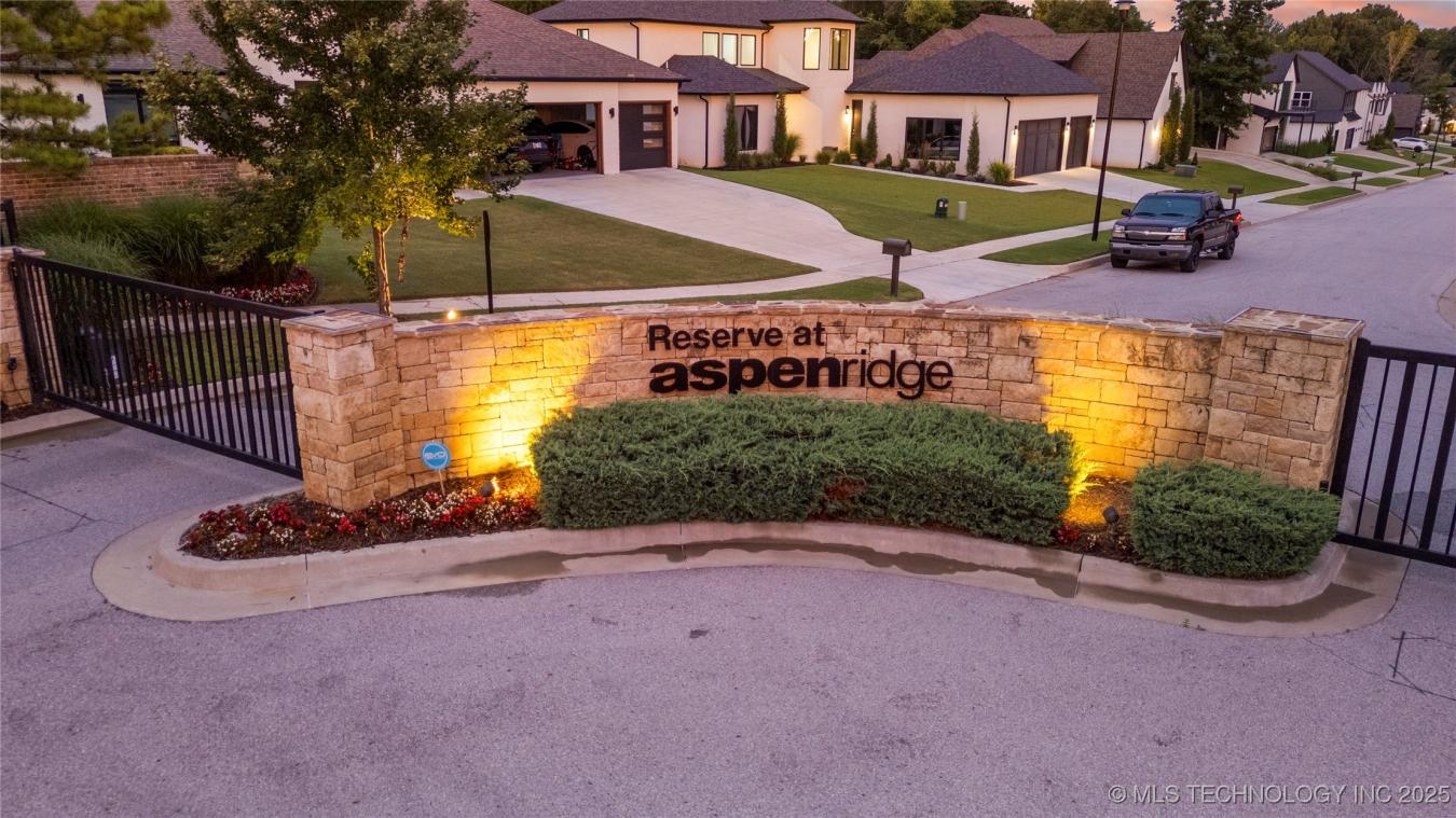 Broken Arrow, Oklahoma, 74011, United States, 4 Bedrooms Bedrooms, ,4 BathroomsBathrooms,Residential,For Sale,1889251