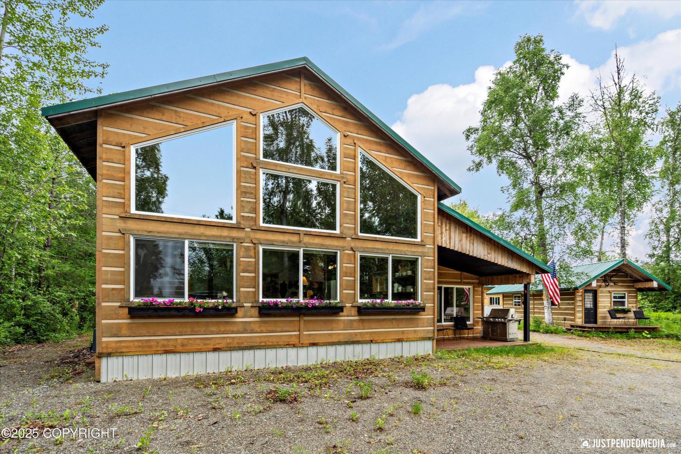 This is a fully custom home, with every detail designed and hand-craft – image 1