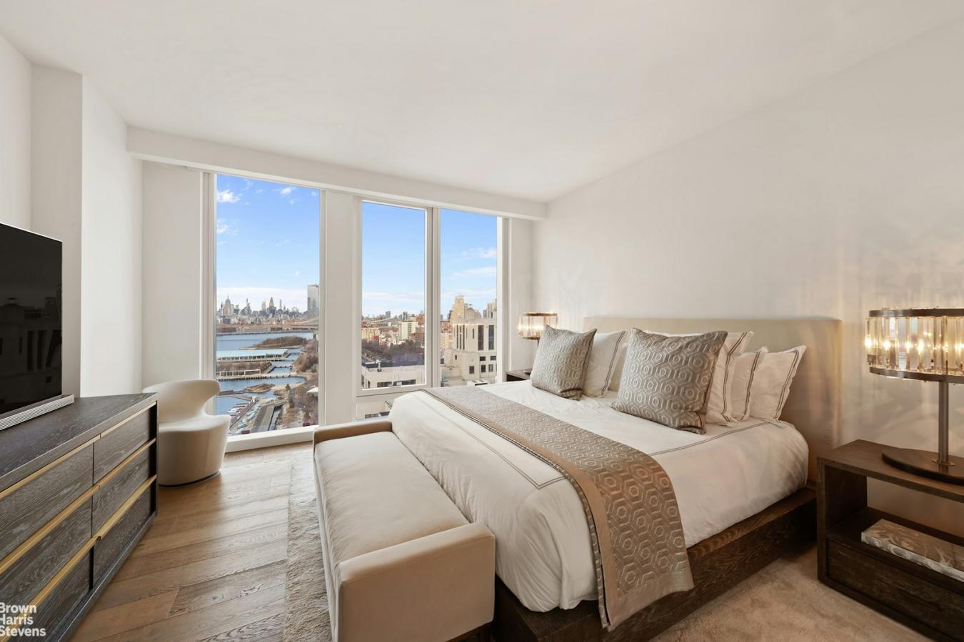 Brooklyn Heights, New York, 11201, United States, 3 Bedrooms Bedrooms, ,2 BathroomsBathrooms,Residential,For Sale,1952732
