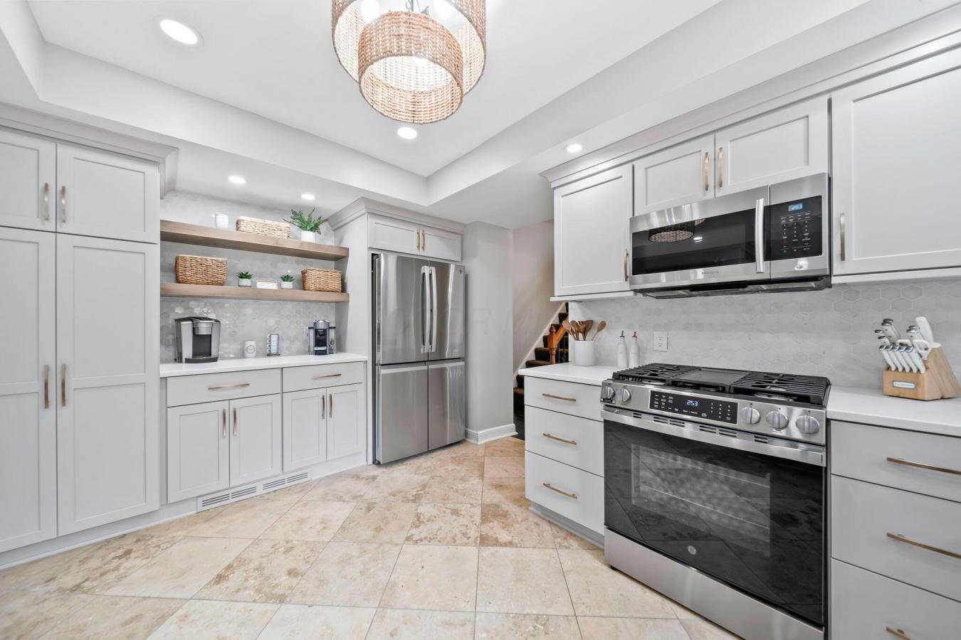 Lewis Center, Ohio, 43035, United States, 6 Bedrooms Bedrooms, ,3 BathroomsBathrooms,Residential,For Sale,1889243