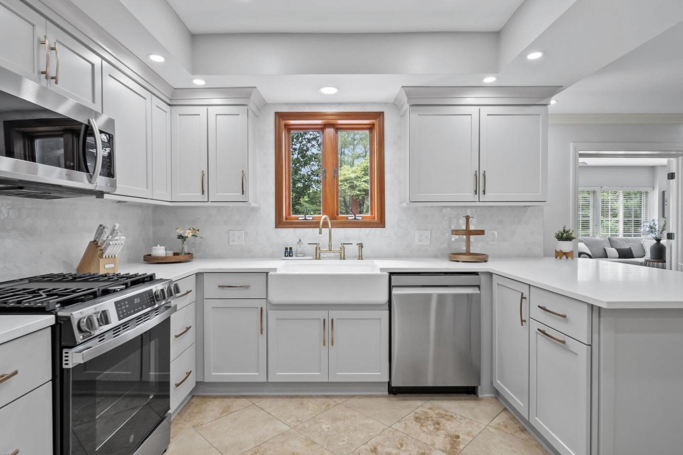 Lewis Center, Ohio, 43035, United States, 6 Bedrooms Bedrooms, ,3 BathroomsBathrooms,Residential,For Sale,1889243