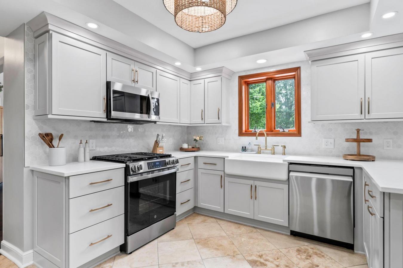 Lewis Center, Ohio, 43035, United States, 6 Bedrooms Bedrooms, ,3 BathroomsBathrooms,Residential,For Sale,1889243