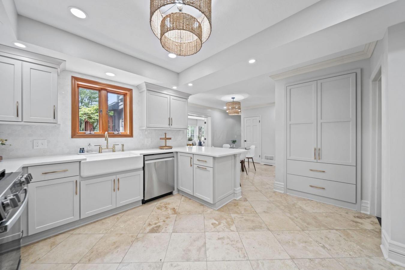 Lewis Center, Ohio, 43035, United States, 6 Bedrooms Bedrooms, ,3 BathroomsBathrooms,Residential,For Sale,1889243