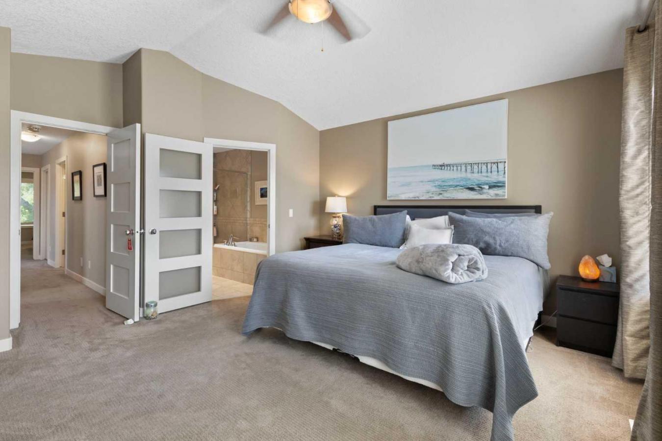 Calgary, AB, T3C0A7, Canada, 3 Bedrooms Bedrooms, ,2 BathroomsBathrooms,Residential,For Sale,1889248